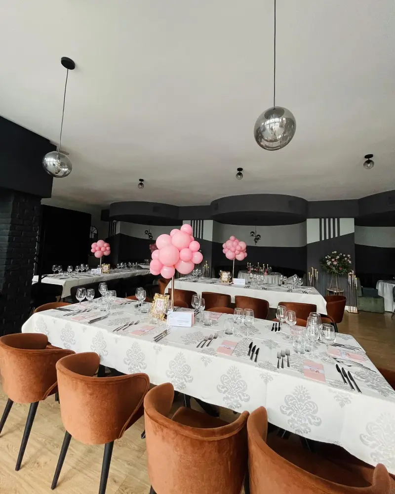 Restaurant nuntă Neamț – Restaurant Lecrivain